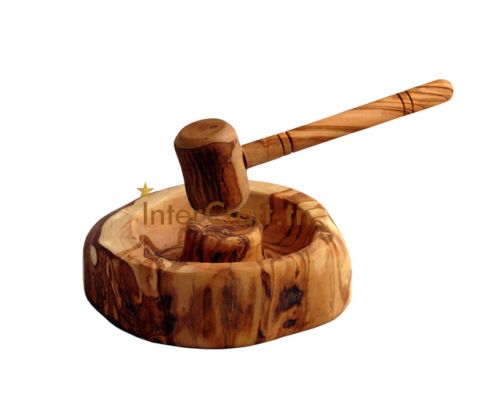 olive wood nut cracker with Hummer 